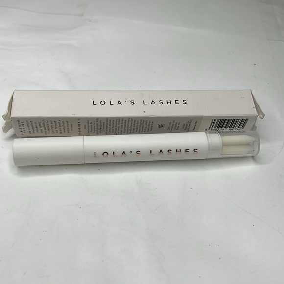Lola’s Lashes The Finishing Touch-Up Remover Pen for Smudges - Picture 4 of 6